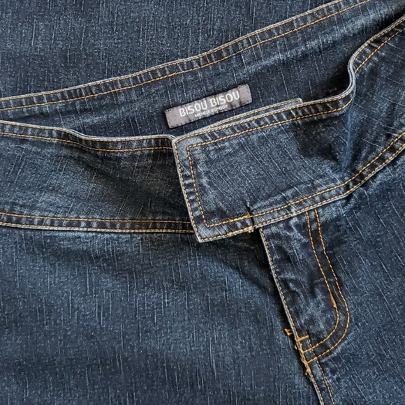 Bisou Bisou boot cut style women's jeans - Picture 3 of 10